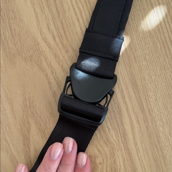 Vera Bradley Classic Black Belt Bag - Picture 5 of 9